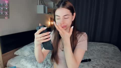 Snapshot of eternity_is_endless chatting on February 9, 7:26 am Mary online show from February 9, 7:26 am