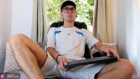 etham_wolf1 online show from May 19, 5:31 pm