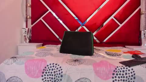 Ethan online show from December 19, 7:09 pm