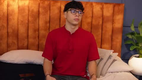 Snapshot of ethan_occonor chatting on October 17, 1:04 pm ethan_occonor online show from October 17, 1:04 pm
