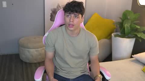 Snapshot of ethan_occonor chatting on September 14, 4:08 pm ethan_occonor online show from September 14, 4:08 pm