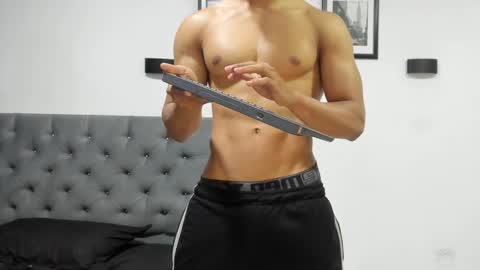 ethan_smitth1 online show from February 9, 10:00 pm