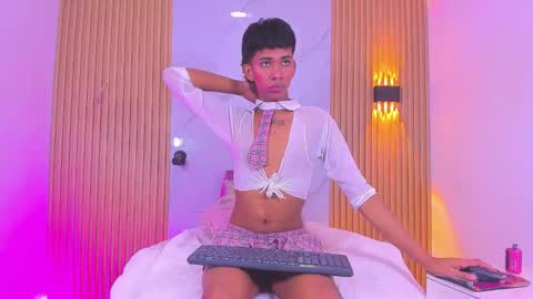 ethan_thouse online show from October 21, 8:45 pm