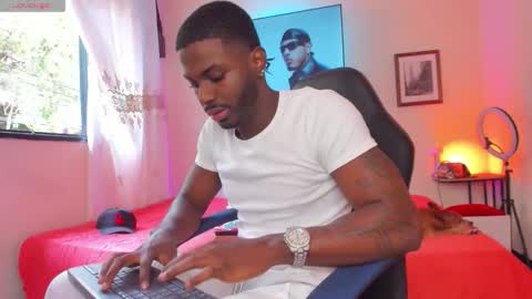 ethan travis online show from December 22, 8:26 pm