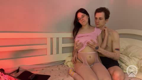 EthanandMaria online show from March 4, 7:33 pm