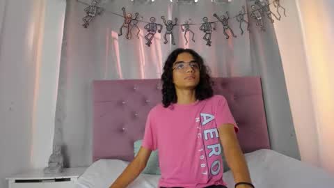 ethanblackwoodd online show from November 9, 8:44 pm