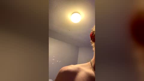 ethanbmx2001 online show from March 21, 2:22 pm