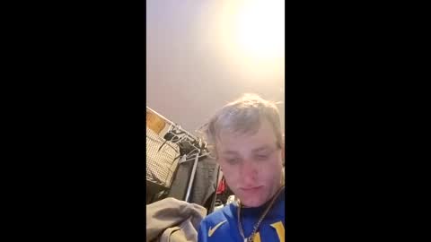 ethanbmx2001 online show from April 19, 7:53 am