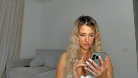 Snapshot of ethel_alen chatting on October 23, 5:14 pm Ethel online show from October 23, 5:14 pm