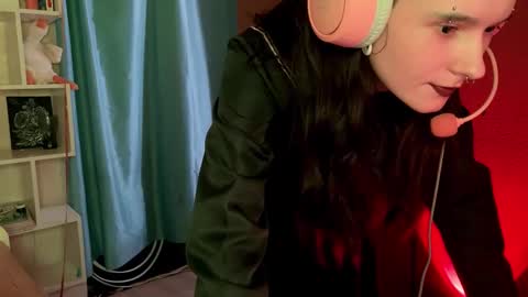 Kate online show from March 6, 11:09 am