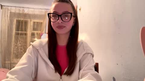 lIlianna online show from February 19, 4:28 pm