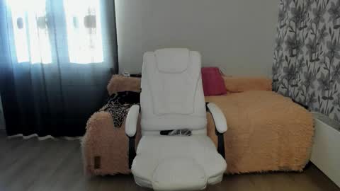 Eva online show from November 30, 7:37 am