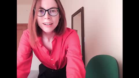 Snapshot of eva_cutesmile chatting on October 13, 1:57 pm Eva online show from October 13, 1:57 pm