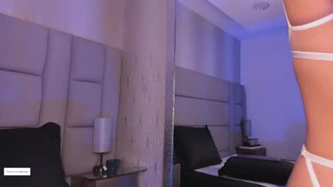 eva_kingsford online show from June 5, 11:37 am