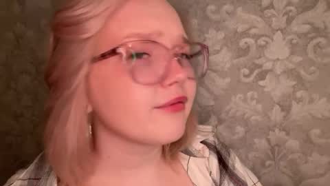 eva_kittenn online show from September 13, 4:53 pm