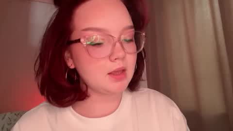 eva_kittenn online show from March 9, 6:07 am