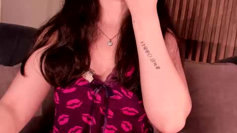 Angelinne online show from March 18, 2:39 am