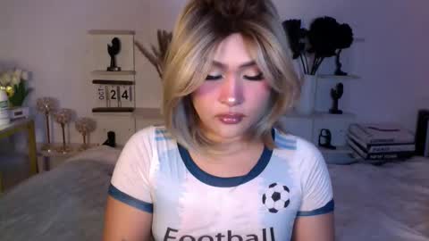 Queen Eva Mazikeen online show from October 24, 9:48 pm