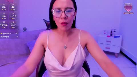 Eva  online show from February 13, 4:43 pm