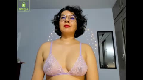 Snapshot of eva_rain01 chatting on January 22, 7:03 pm Eva online show from January 22, 7:03 pm