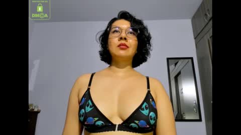 Snapshot of eva_rain01 chatting on February 8, 10:51 pm Eva online show from February 8, 10:51 pm