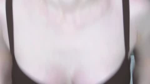 eva varnerr online show from January 6, 8:39 pm