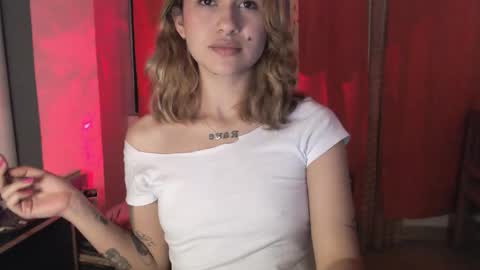 MISS EVY online show from February 1, 1:13 am