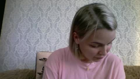 evadelicious_ online show from June 25, 1:49 pm