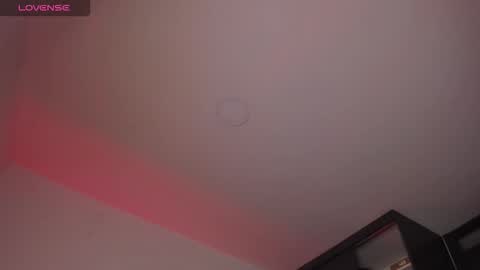 evaevanscute online show from December 14, 11:55 pm