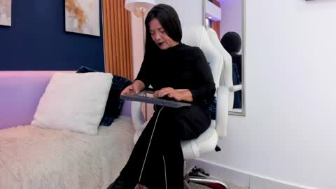 EVA GODDESS  online show from April 10, 5:17 pm