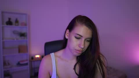 EvaGomess online show from June 8, 7:15 pm