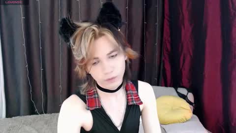 evan_reinhart online show from October 23, 11:23 am