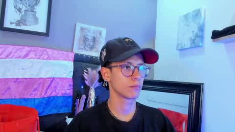 evan_smitt1 online show from September 13, 2:03 am