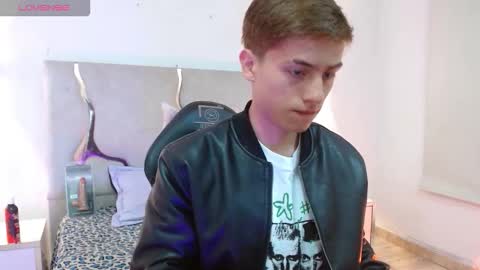 evan_tay online show from March 20, 3:22 am