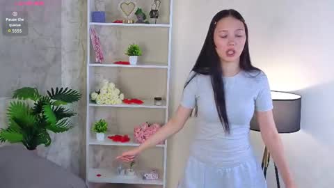 Hello im Lia online show from July 10, 4:12 pm