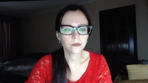 Snapshot of evangeline06 chatting on October 16, 9:09 am YourMistress online show from October 16, 9:09 am