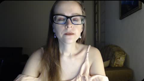 Snapshot of evangeline06 chatting on January 29, 8:40 am YourMistress online show from January 29, 8:40 am
