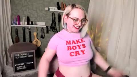 Evan Harlowe online show from December 15, 11:23 pm