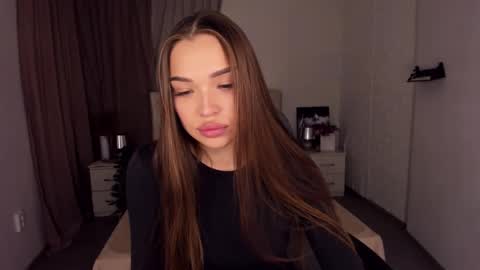 E V A  online show from January 15, 11:21 am