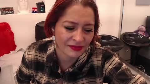 Eva Twiss online show from April 18, 7:07 pm