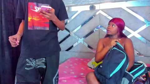 Snapshot of evaxemma chatting on February 27, 12:34 pm Eva And Emmanuel online show from February 27, 12:34 pm