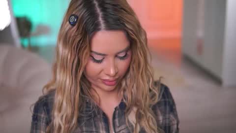 Eva online show from December 15, 8:49 pm