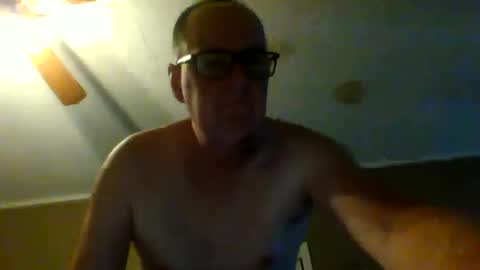 Snapshot of eve1luvsray chatting on October 24, 12:11 am eve1luvsray online show from October 24, 12:11 am
