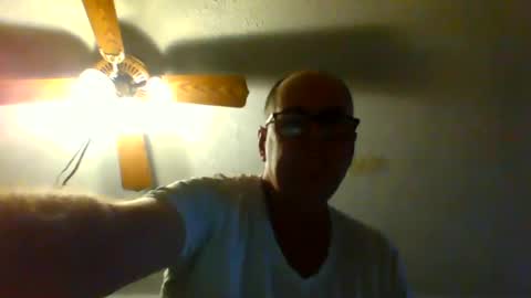 Snapshot of eve1luvsray chatting on January 2, 2:00 am eve1luvsray online show from January 2, 2:00 am