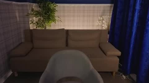 Evelina online show from March 31, 1:28 am