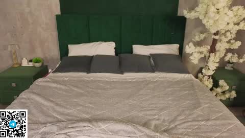 Evelina online show from April 30, 1:10 am