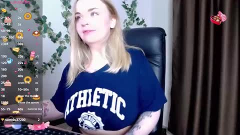 evelinahot21 online show from February 12, 5:05 pm