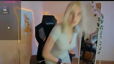 Evelina online show from May 5, 1:34 am