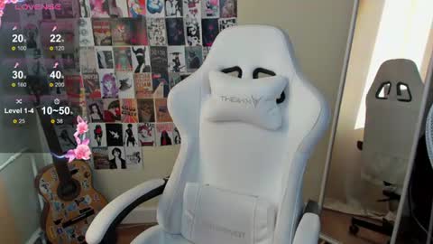 Evelina online show from June 19, 1:22 am