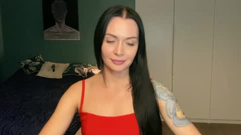 Snapshot of evelingoddess chatting on October 14, 8:45 pm your Love online show from October 14, 8:45 pm